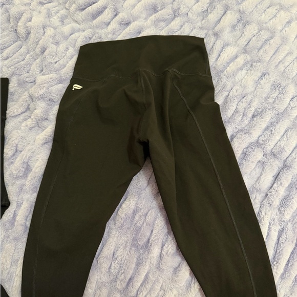 Fabletics Legging Bundle! - Picture 4 of 4